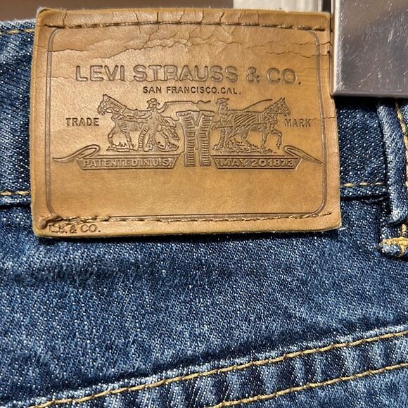 Levi’s Straight Leg Jeans Size 14 (juniors) See measurements‎ - Picture 9 of 12